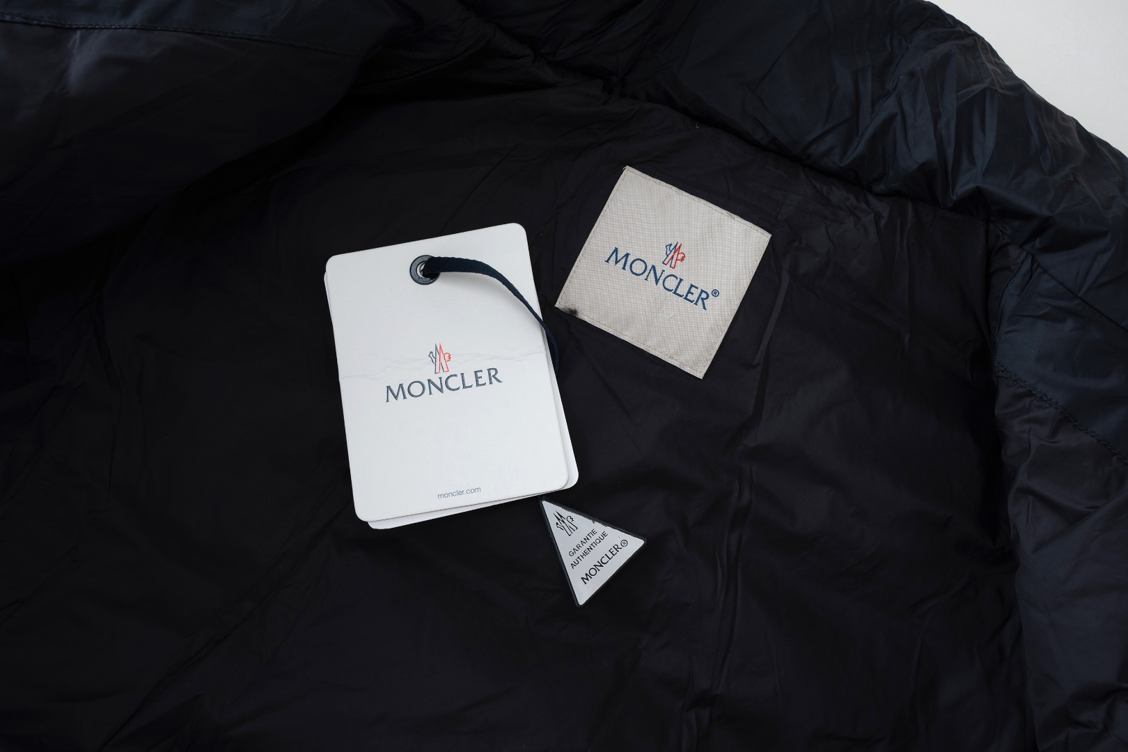 d14269324640ad6f0cd11272cca200fe_1764501451_2425.jpg d14269324640ad6f0cd11272cca200fe_1764501451_2425.jpg