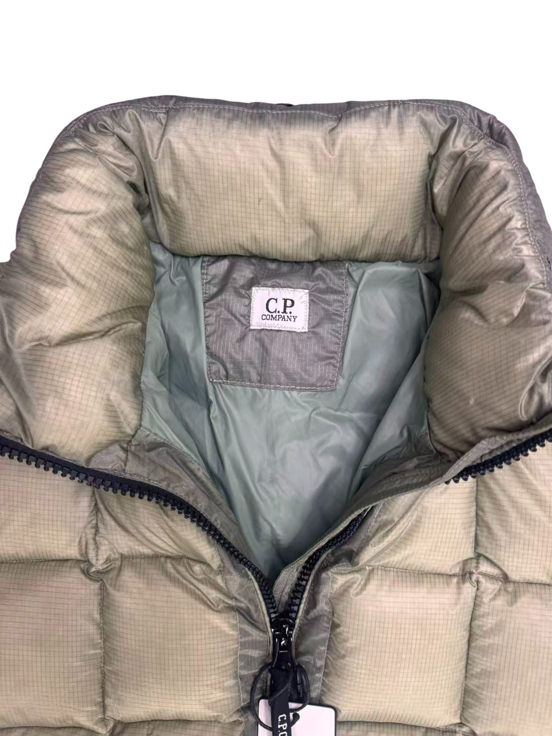 02b6b3ddce24ed23d76e68ad9574d103_1766323018_8709.jpg 02b6b3ddce24ed23d76e68ad9574d103_1766323018_8709.jpg