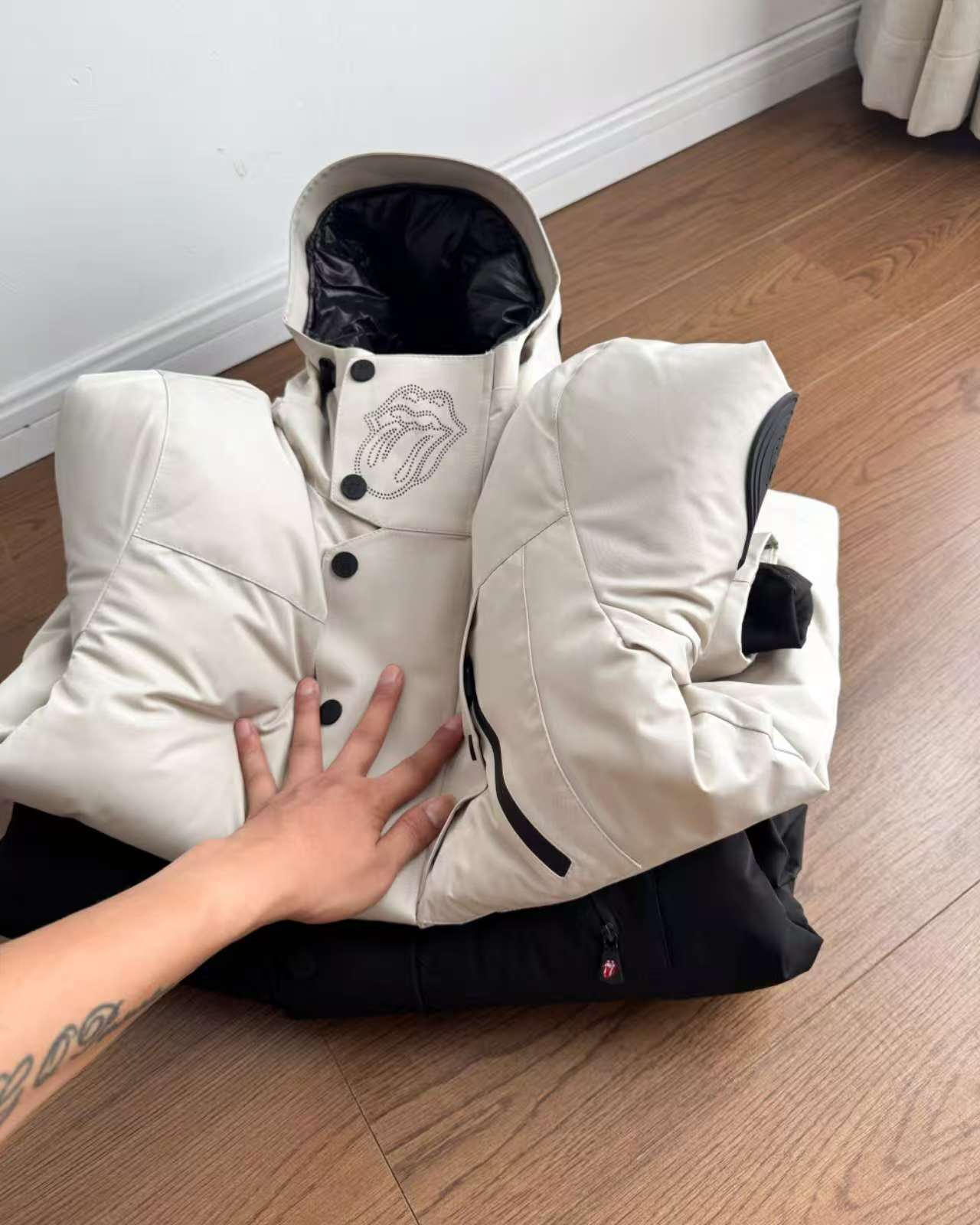 2377ff68f69d756d6b1b07ce48785d8c_1764848732_7973.jpg 2377ff68f69d756d6b1b07ce48785d8c_1764848732_7973.jpg