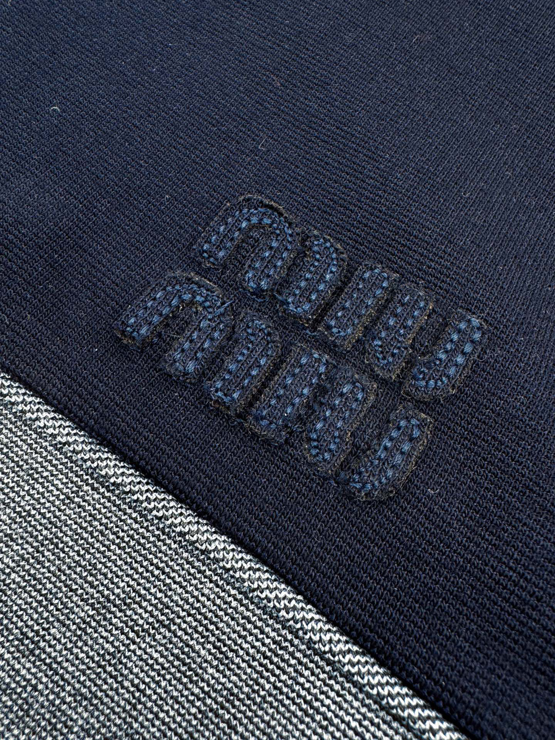 d5ba6a115f19b0f09a4ca17fc252dcc0_1765845757_3441.jpg d5ba6a115f19b0f09a4ca17fc252dcc0_1765845757_3441.jpg