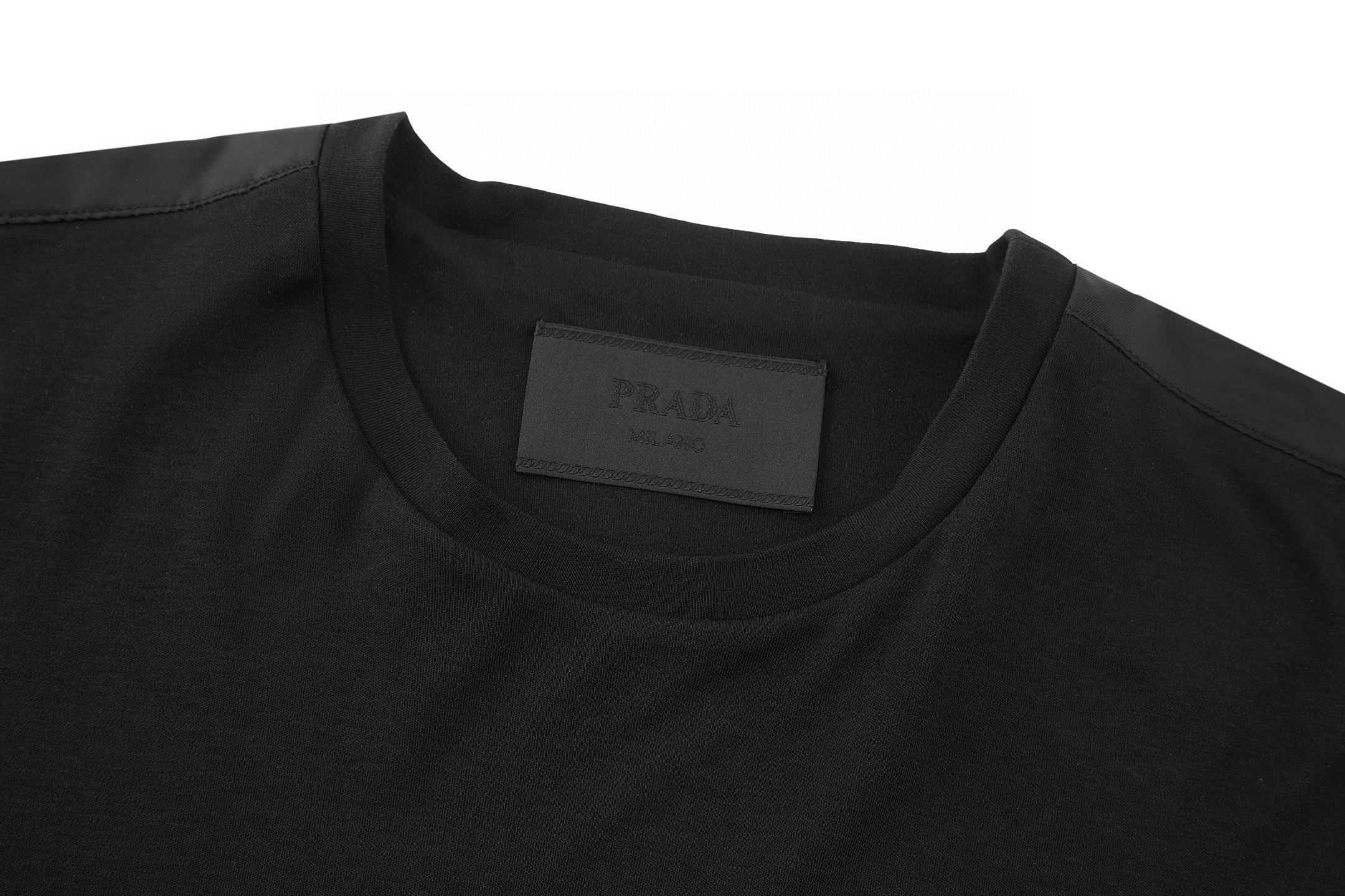 [Prada] 프라다 스틸사피아노 와펜 리나일론 반팔 티셔츠