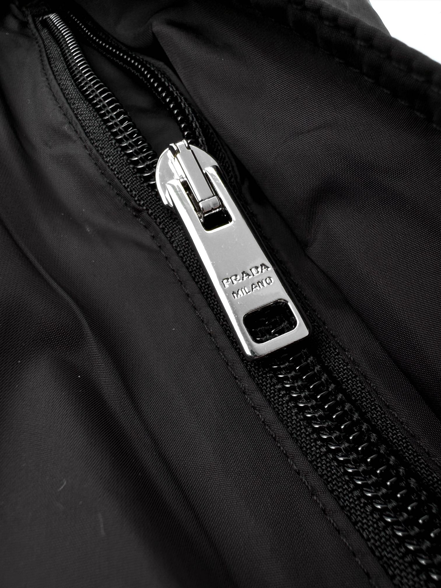 [PRADA] 프라다 로고 프린팅 나일론 쇼츠