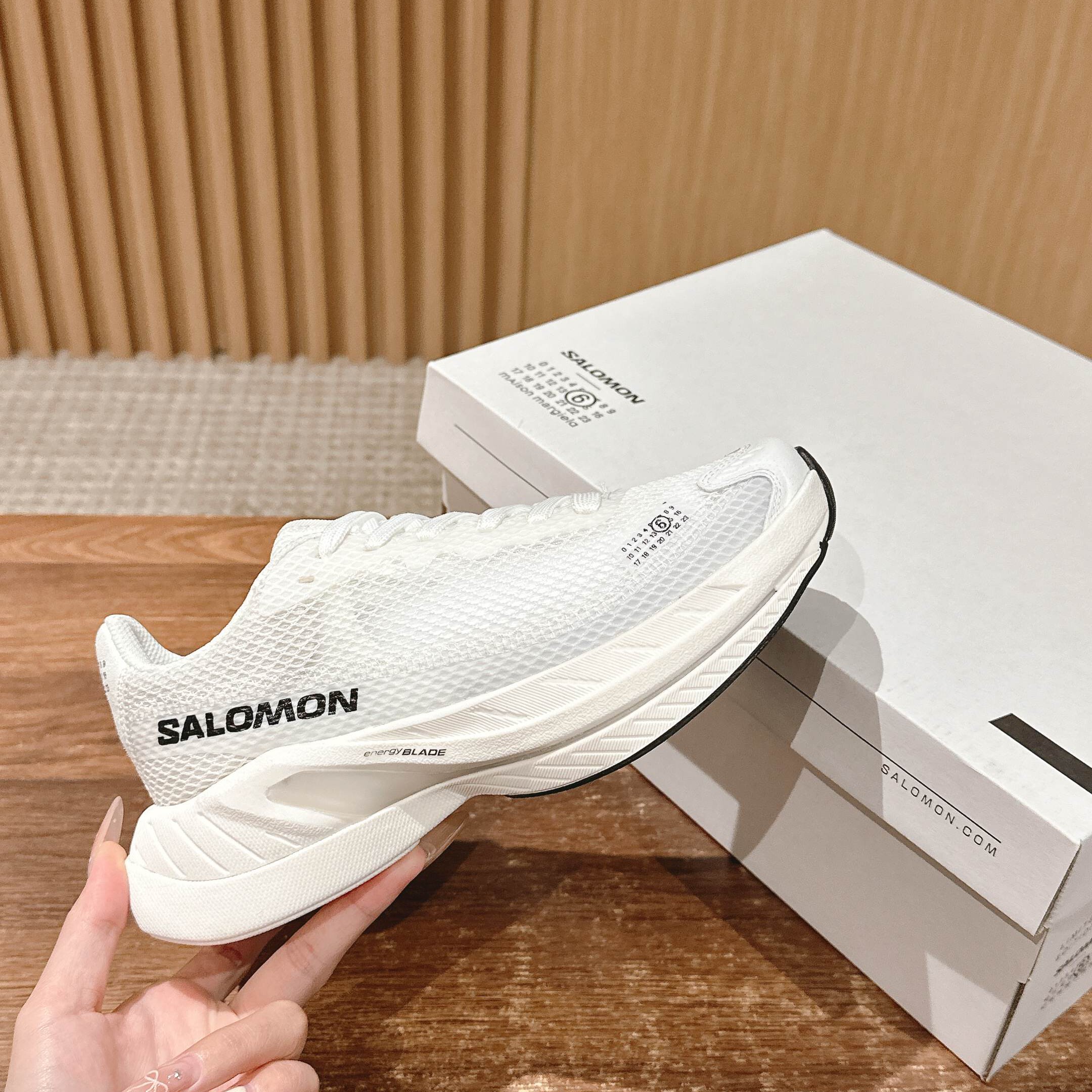 [Salomon] 메종마르지엘라 X 살로몬 스펙터 2 스니커즈
