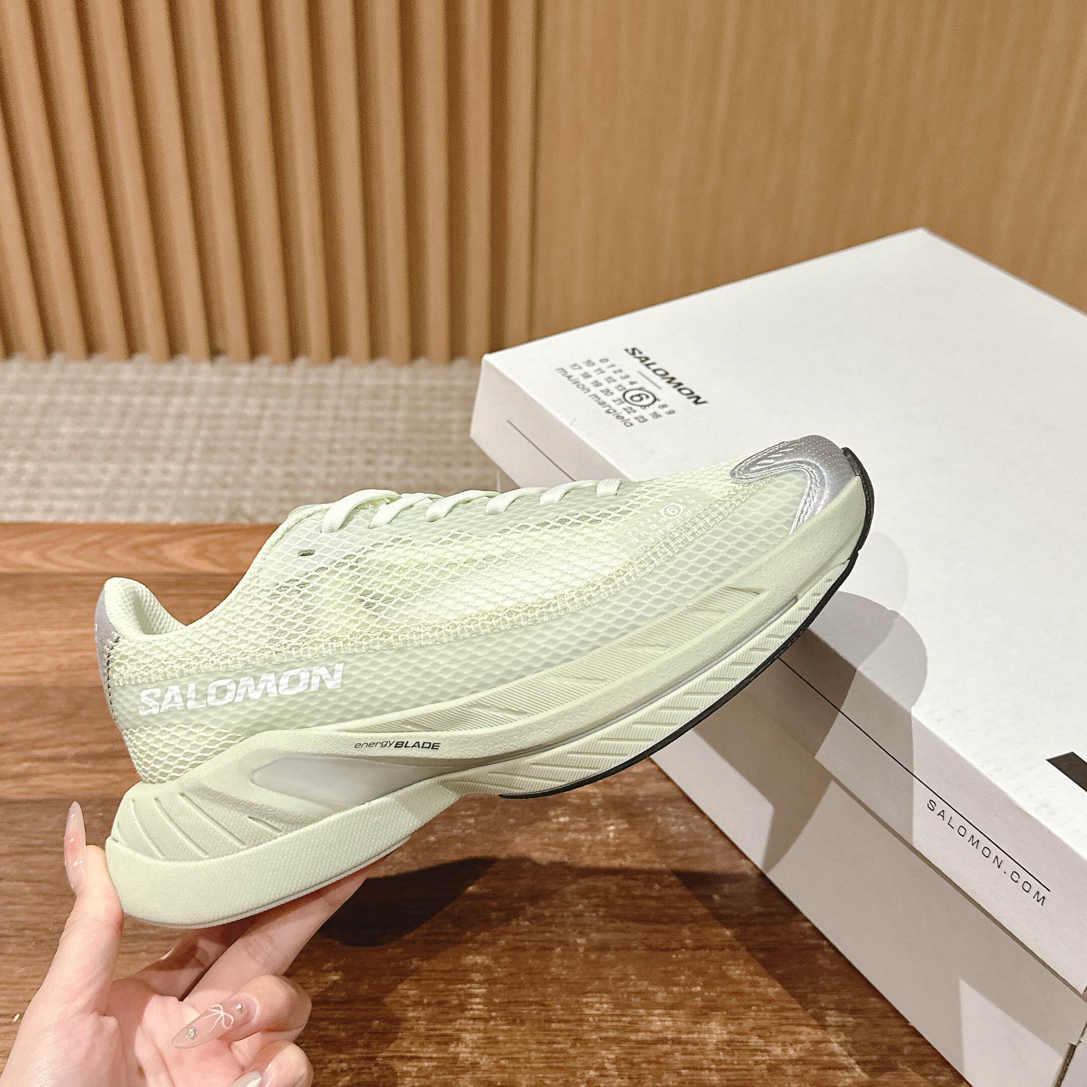 [Salomon] 메종마르지엘라 X 살로몬 스펙터 2 스니커즈