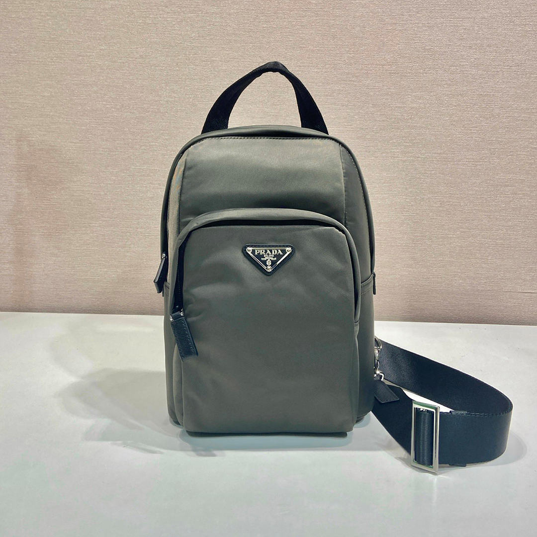 [Prada] 프라다 리나일론 & 사피아노 가죽 백팩