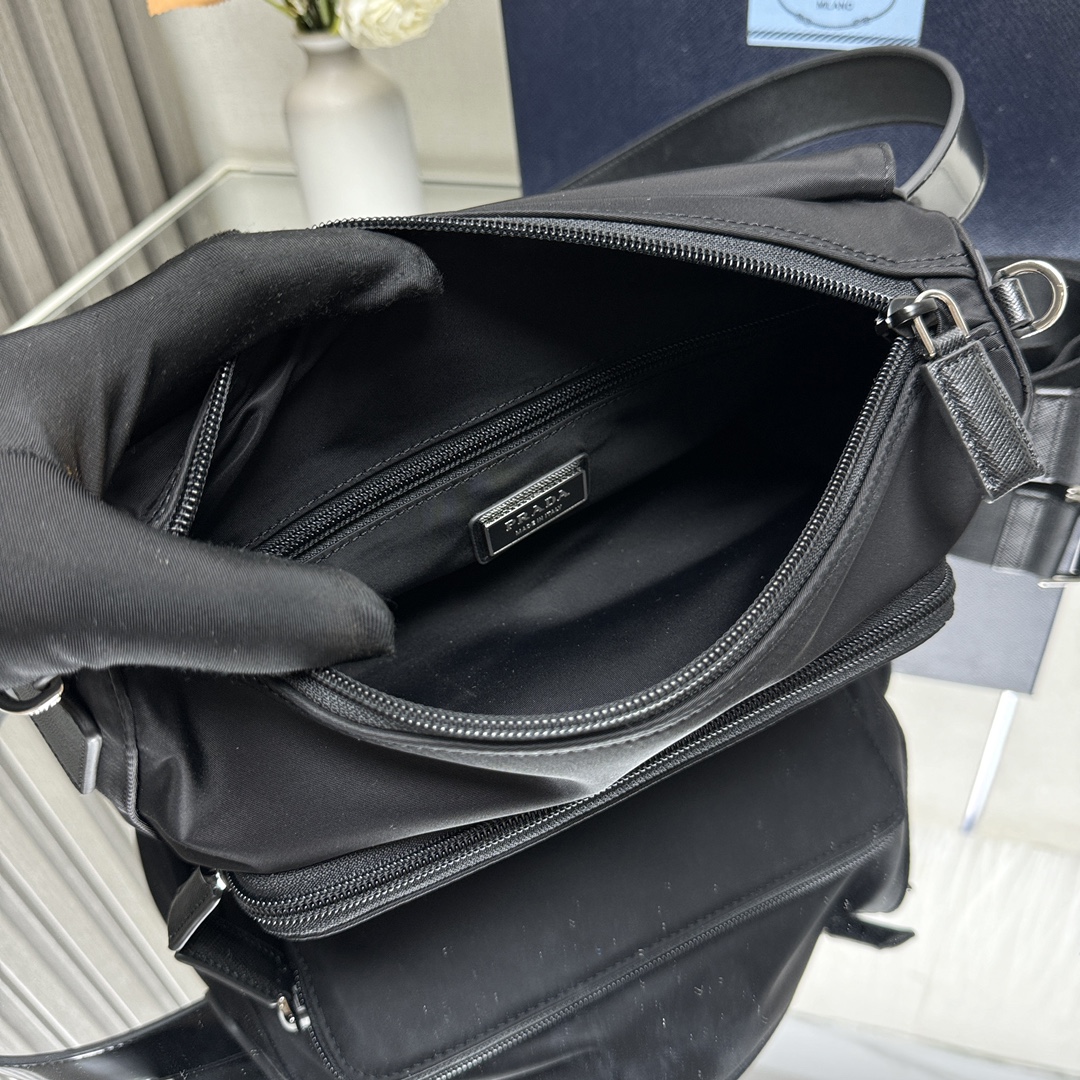 [Prada] 프라다 리나일론 숄더백
