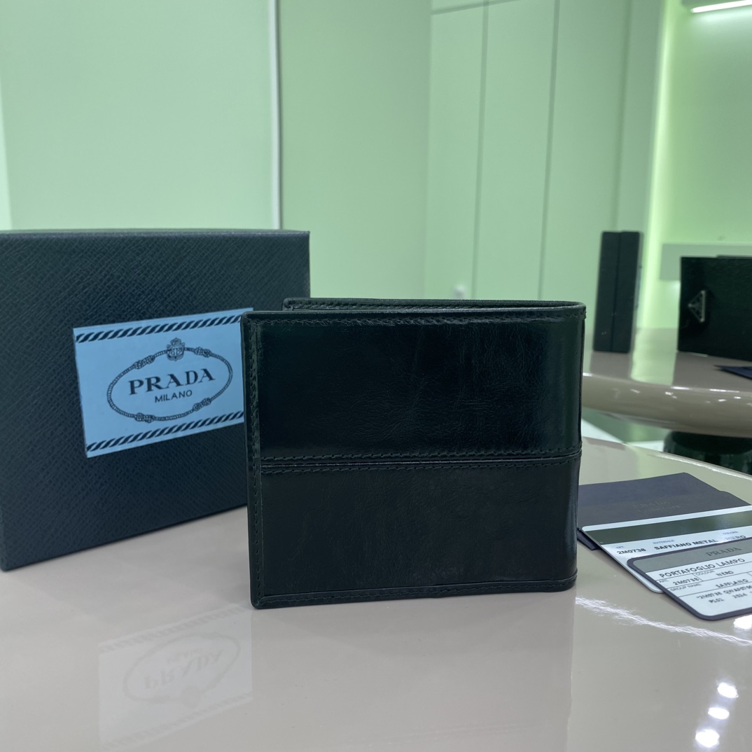 [Prada] 프라다 삼각로고 플라크 반지갑