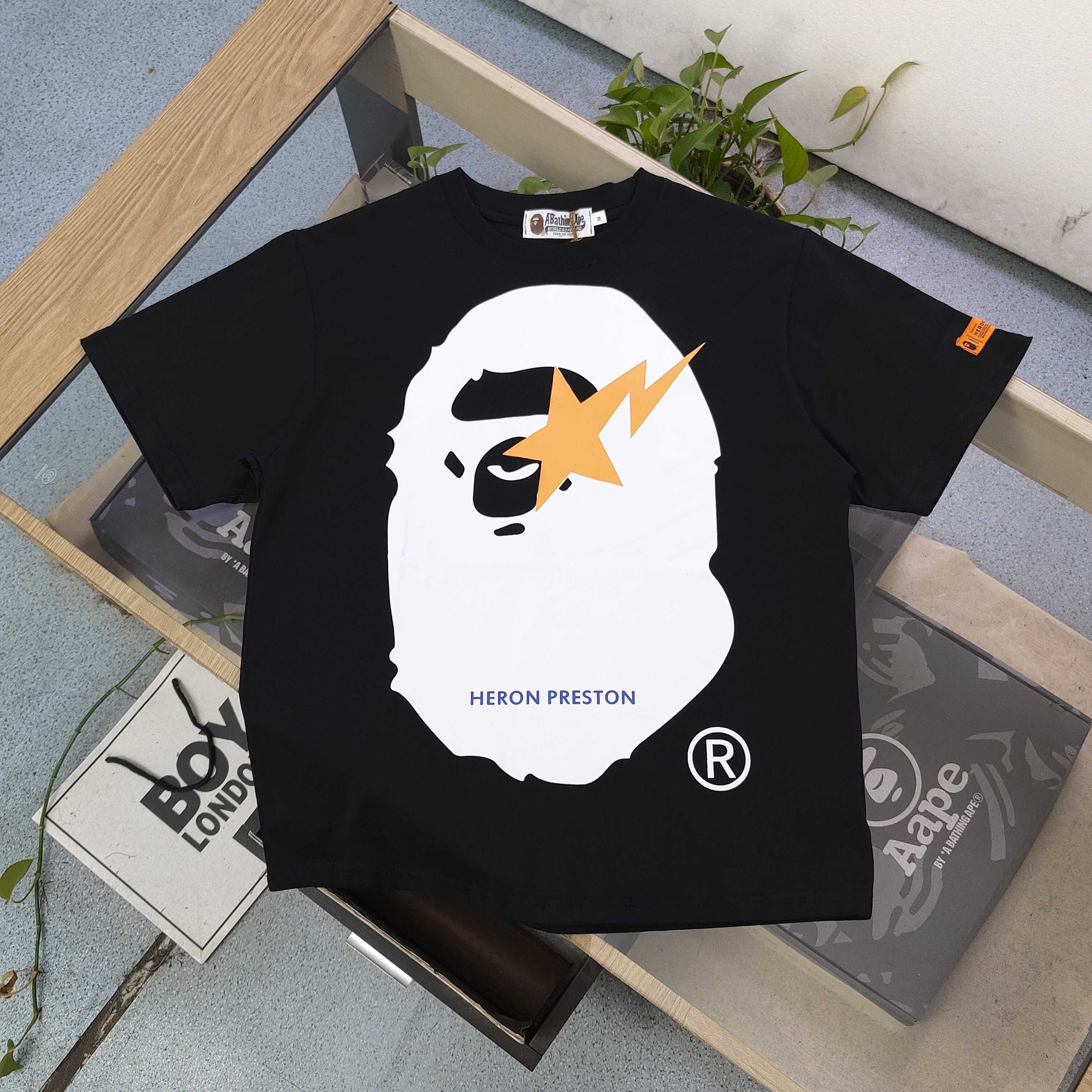 [Bape] 베이프 x 헤론 티셔츠