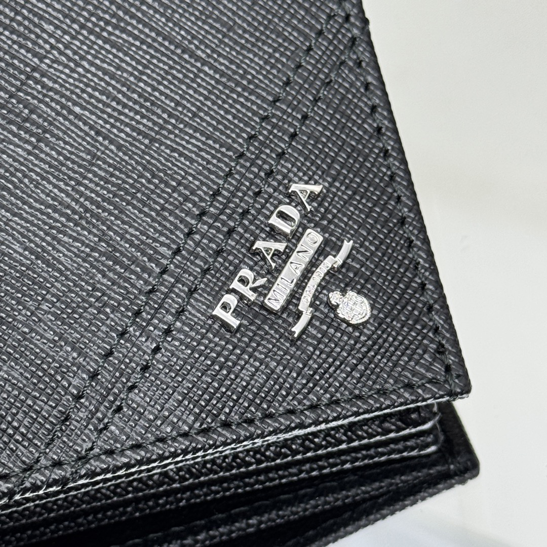 [Prada] 프라다 라지 사피아노 레더 월렛
