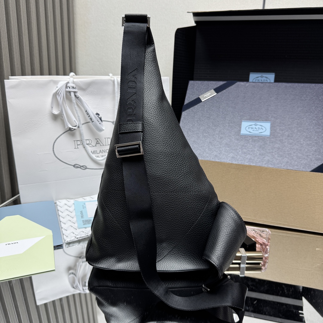 [PRADA] 프라다 소프트 Robot 리나일론 백 참 블랙