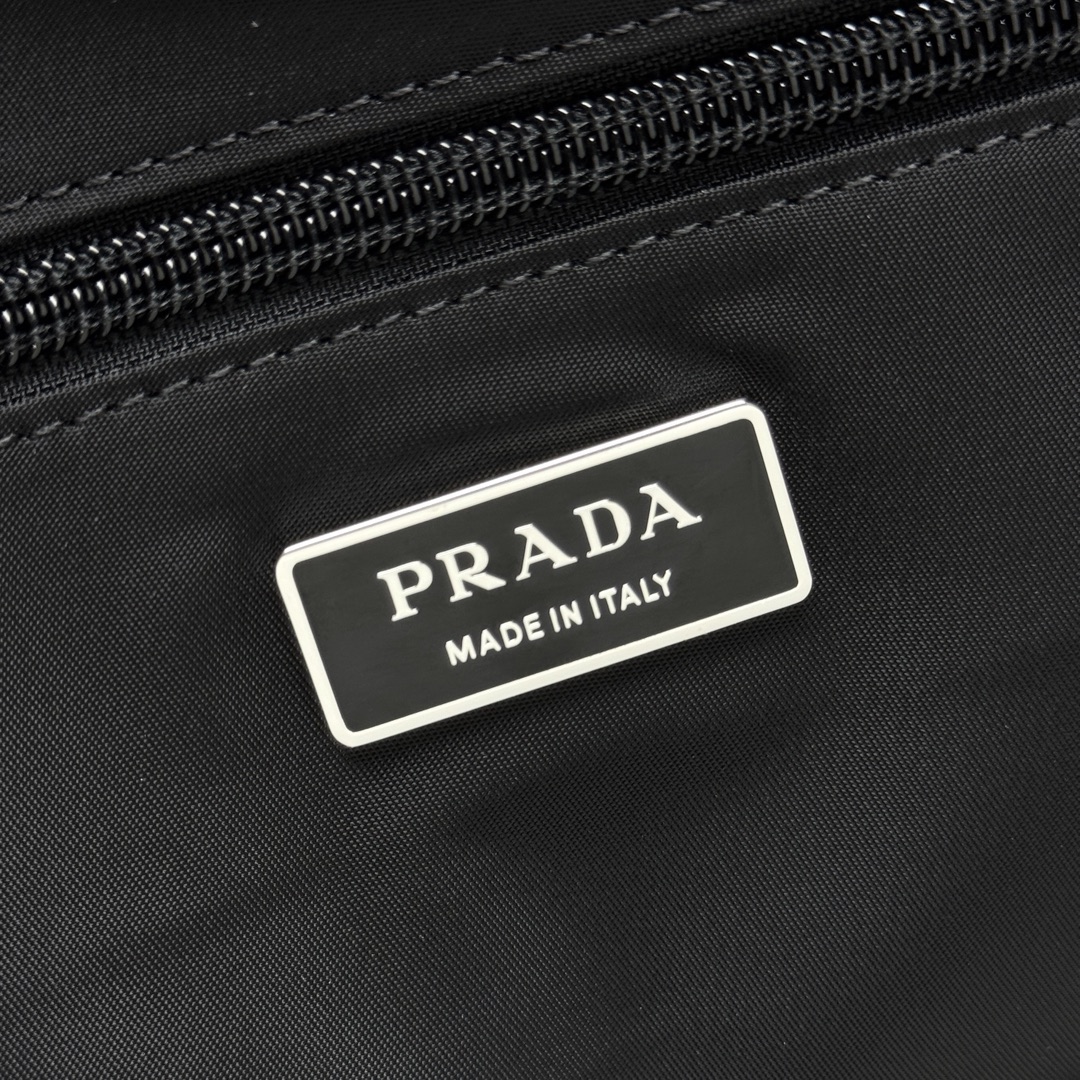 [PRADA] 프라다 라지 패딩 리나일론 숄더백