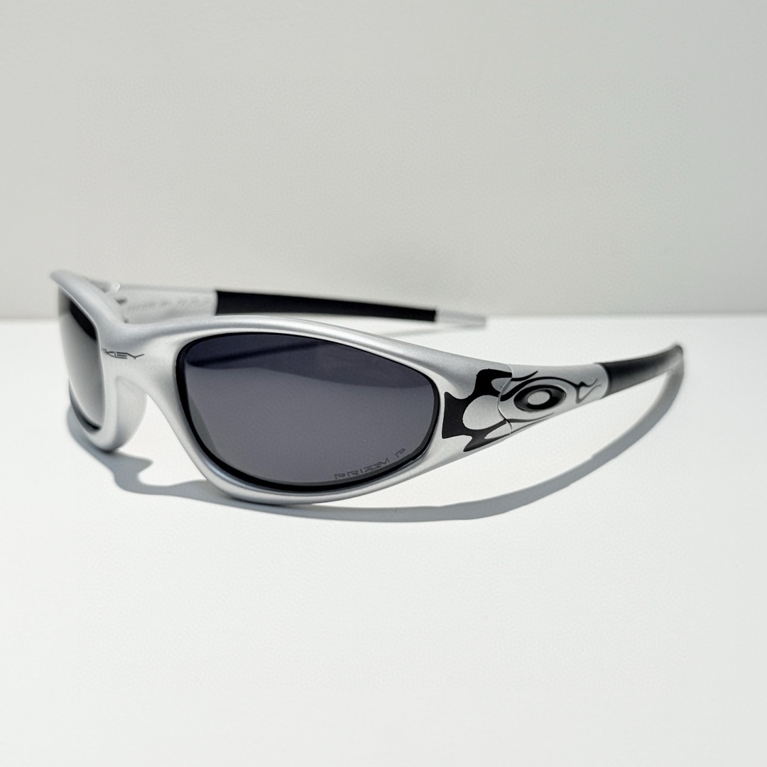 [Oakley] 오클리 MUZM 스트레이트 자켓 99 X-실버 플레임 프리즘 블랙