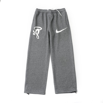 [NIKE] 나이키 x 시나 솔로 스우시 플리스 팬츠