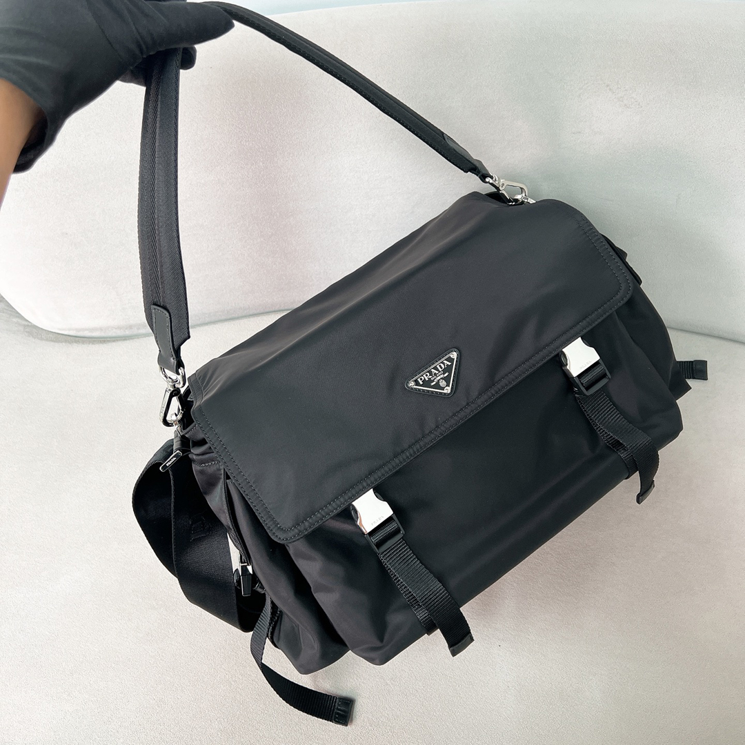 [Prada] 프라다 익스플로어 리나일론 및 가죽 백