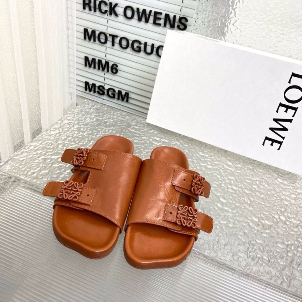 [Loewe] 로에베 아나그램 레더 슬라이드 샌들