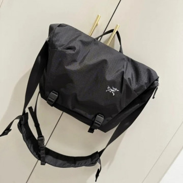 [Arc'teryx] 아크테릭스 그랜빌 10 캐리어 백 블랙