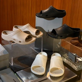 [Balenciaga] 발렌시아가 크록스 슬라이드