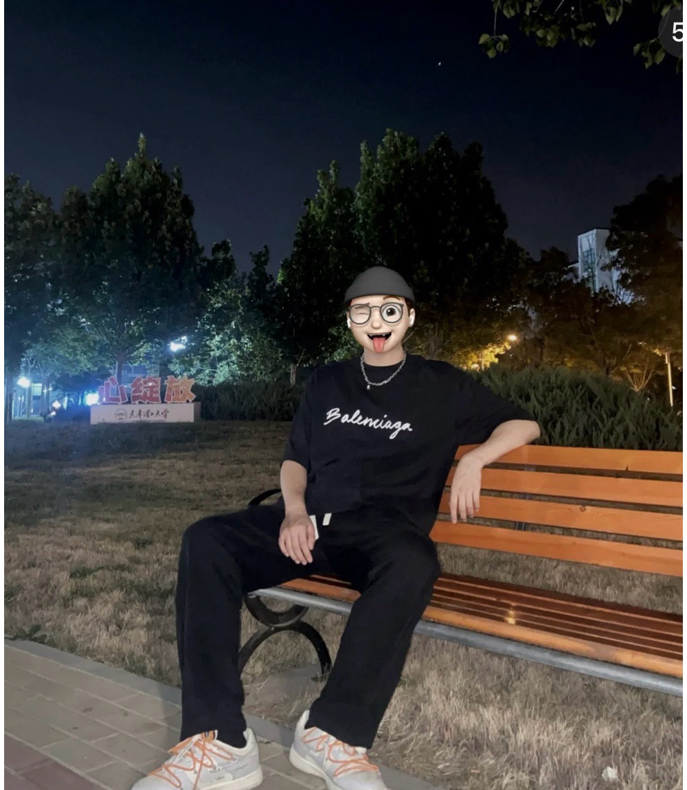 반팔 티셔츠 모델 착용 이미지-S7L10